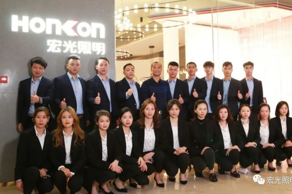 新技術(shù).新賦能-宏光營(yíng)銷團(tuán)隊(duì)“酷家樂(lè)”系統(tǒng)培訓(xùn)